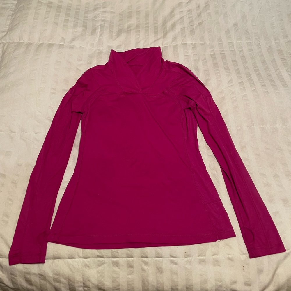 Lululemon fuchsia long sleeve pullover shirt